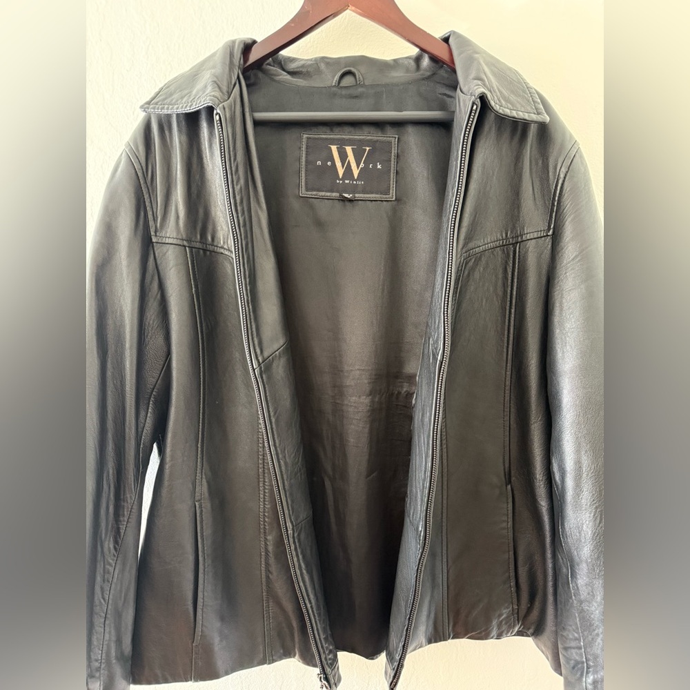 New York by Winlit Women's Black Leather Zip-Front Jacket